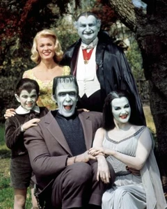 The Munsters Rare Cast 8x10 inch Photo - Picture 1 of 1