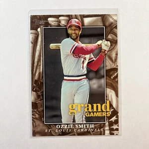 2024 TOPPS SERIES 1 GRAND GAMERS OZZIE SMITH ST. LOUIS CARDINALS #GOG-10 INSERT - Photo 1 sur 2
