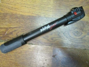 ZEFAL SWITCHFRAME MOUNT AIR PUMP - No Mount / Straps - Picture 1 of 4
