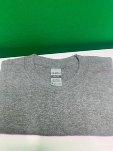 Mens T-shirt Gray Gildan Dryblend Size S NEW - Picture 1 of 3