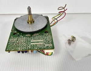 Tocadiscos JVC QL-F300, MOTOR, pieza original OEM - Imagen 1 de 8