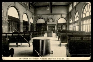 Postcard Union Pacific Station Interior, Omaha, NE - Picture 1 of 2
