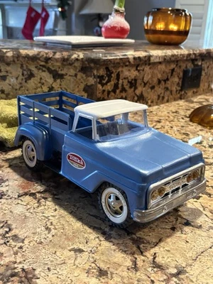 Camión de estacas Tonka años 60 Foto 1 de 4