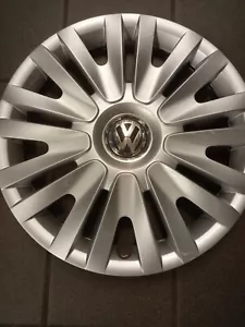 Volkswagen Caddy Wheel Cap Steel Wheel Trim 5K0601147F VZN NEW GENUINE 15 inch - Picture 1 of 1