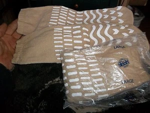 SET 2 PAAR GROSSE BEIGE MEDIZINISCHE RUTSCHFESTE KRANKENHAUS HAUSSCHUHE SOCKEN LATEXFREI UNBENANNT - Bild 1 von 1