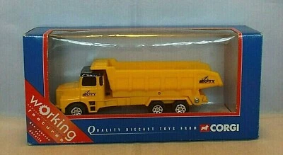 CORGI CLASSICS 58801 SCANIA TIPPER Fully Working Tipper Back WORKING FEATURES  - Image 1 of 4
