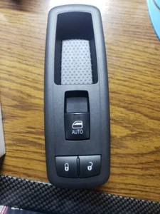 Chrysler Town & Country Compatible with Dodge Grand Caravan 2008-2012 - Picture 1 of 5