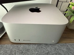 Mac Studio Apple M3 Ultra 28-core CPU 60-core GPU 96GB Ram 1TB SSD - Photo 1/4