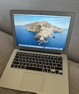 Apple MacBook Air Silver 13" 2015 i5 1.6GHz 8gb 1600 MHz Catalina - Afbeelding 1 van 6