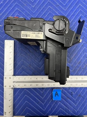 2005-2007 Volvo S60R V70R Central Electronic Module Fuse Box 30786476 OEM #998EM - Image 1 of 4