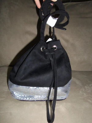 Preciosa Bandolera Express, Negra, Terciopelo Sintético Foto 1 de 4