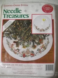 Sugar Plum Lane Tree Skirt Counted Cross Stitch Kit 40" Diameter 02905 F2 - Picture 1 of 4