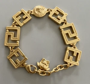 Versace Medusa Gold Chain Bracelet in Mint Condition & Free Deivery - Picture 1 of 4