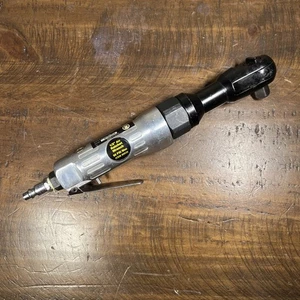 Llave de trinquete neumática central de 1/2" usada - Imagen 1 de 6