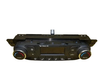 Kia Ceed Heater A/C Air Con Controls 2017 97250-A2213  - Image 1 of 2