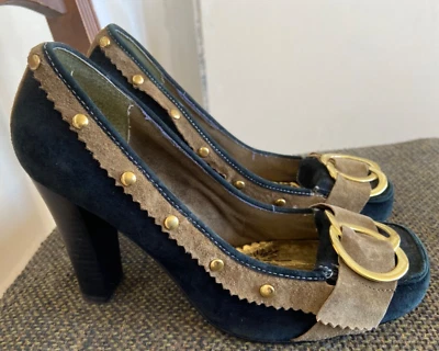 NAUGHTY MONKEY  Emerald Green Tan w/Brass Rivets Suede SLIP-ON CHUNKY Heels 7 - Image 1 of 4