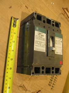 GE THED136045 HI-Break 45 A Circuit Breaker 600V 3 Pole Green Label 45 AMP - Picture 1 of 10