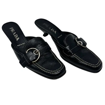 Sandalias Prada de tacón de mula con hebilla de cuero negro 37,5 vintage sin cordones de tacón de gatito Foto 1 de 4