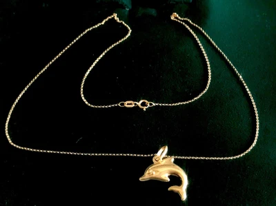 Italian 18ct Gold Dolphin Necklace Pendant & Chain - Image 1 of 3