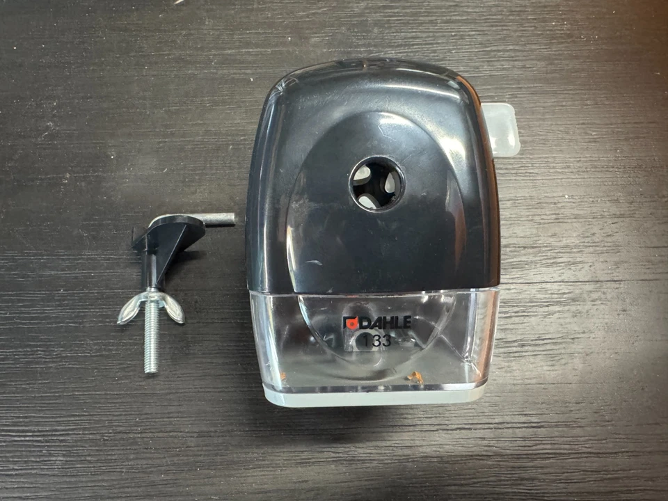 DAHLE Bleistift Spitzmaschine 133 schwarz weiss mit Spitz Stop Klemme Stahlfräse - Bild 1 von 1