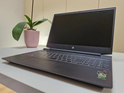 HP Pavilion Gaming 15 Ryzen 7 3750H 16GB RAM SSD 512GB Windows 11 - Immagine 1 di 4