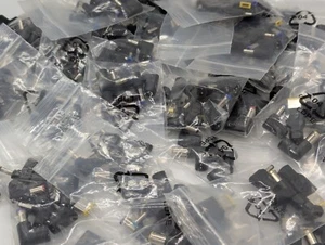 TIPS ONLY Logik universal laptop power adapter cable LNP90W24 19V 4.74A ~900g - Picture 1 of 8