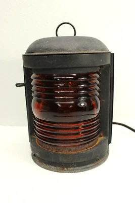 RARO Vintage ROJO Barco Marino Río Muelle Luz Eléctrico Industrial Pared Foto 1 de 4