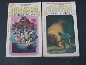 The Castle of Llyr & The Black Cauldron by Lloyd Alexander 1980's paperback - Picture 1 of 5