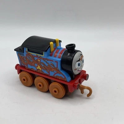 Motor de metal pequeño Thomas & Friends, Thomas con salpicaduras de barro combinado P&P Foto 1 de 4