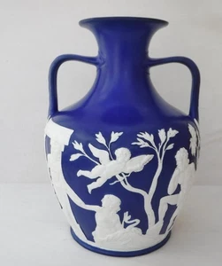 @ Wedgwood @ Large Portland Vase with Phrygian Cap - Picture 1 of 8