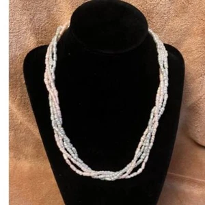 Gargantilla vintage de perlas de arroz de colores múltiples hilos de 18" con cierre de anillo dorado - Imagen 1 de 4