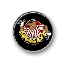 "BULLSEYE / 1"" / 25 mm botón de pin / insignia / matón / dardos / Jim Bowen / TV / 180 - Imagen 1 de 3