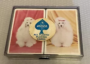 Tarjetas de juego Astor White Poodle Dog vintage años 50 2 barajas en estuche de plástico comodines - Imagen 1 de 4