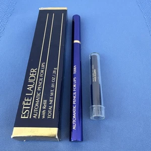 Lápiz labial automático Estee Lauder 15 TERRA - tamaño completo 0,01 OZ / 0,28 con recarga - Imagen 1 de 9