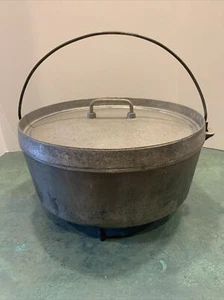 Vintage Cast Aluminum 12”/6 Qt.  Dutch Oven 3 -2” Legs *Sets Level *Light Wt. - Picture 1 of 14