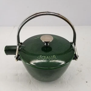 Staub Tea Kettle Pot La Theiere French Enameled Cast Iron 1 qt Green - Picture 1 of 8