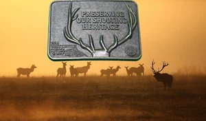HG12114 VINTAGE 1970s NRA WHITTINGTON CENTER BUCKLE elk hunting - Picture 1 of 4