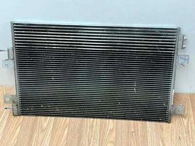 Condensador de aire acondicionado usado para Dodge Calibre 2009 2,0 L ¡Envío gratuito! Foto 1 de 4