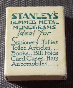 Caja de monogramas de metal engomado vintage de Stanley's - Imagen 1 de 6