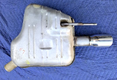 GMC ACADIA 2018 2019 2020 2021 2022 3,6 L trasero pasajero derecho silenciador de escape Foto 1 de 4