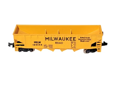 Model Power 3474 Milwaukee Road 4-Bay Open Hopper MILW 123456 - N Scale - Image 1 of 4