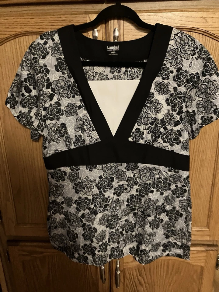 Exfoliante médico blanco y negro para dama talla M de Landau Foto 1 de 4