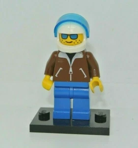 LEGO Aéroport : Pilote d'hélicoptère - Figurine Minifig - Set 10159 jbr001a - Imagen 1 de 2