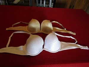 2 Women's 34C (1 white,1 beige) Maidenform plunge bra - Picture 1 of 3