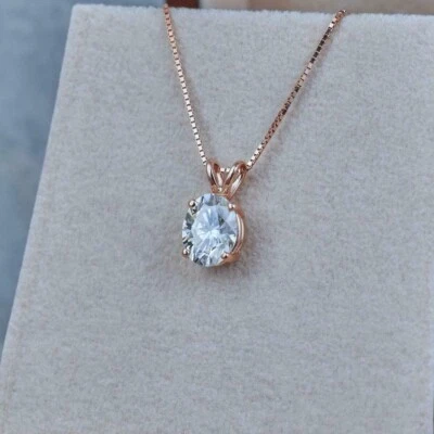 Colgante de cadena de plata 925 de moissanita de 2,0 quilates con forma ovalada para mujer Foto 1 de 4