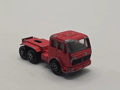 Majorette Mercedes-Benz Garbage Truck Red Lorry COE Semi Toy - Image 1 of 4