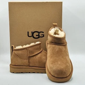 Botas al tobillo UGG “Classic Ultra Mini” de piel de oveja/oveja para mujer (castaño) NUEVAS - Imagen 1 de 18