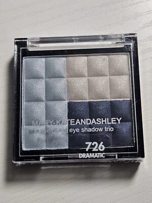 Sombra de ojos Mary Kate & Ashley Eye Glam Trio 726 dramática sombras de ojos azules Foto 1 de 3