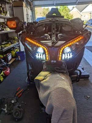 Conjunto de señal de giro parpadeante de faros LED para Honda GoldWing GL1800 2001-2017 Foto 1 de 4