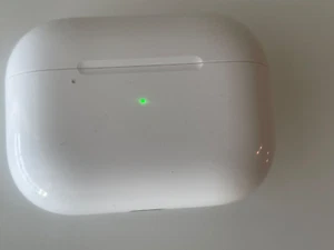 MagSafe Charging Case Only for Apple AirPods Pro MLWK3AM/A White Genuine - Picture 1 of 8
